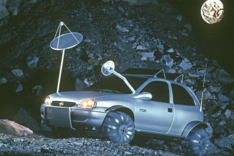 Eine ganz außergewöhnliche Version des Corsa B: Die Design-Studie Corsa Moon aus dem Jahr 1997. (Opel)