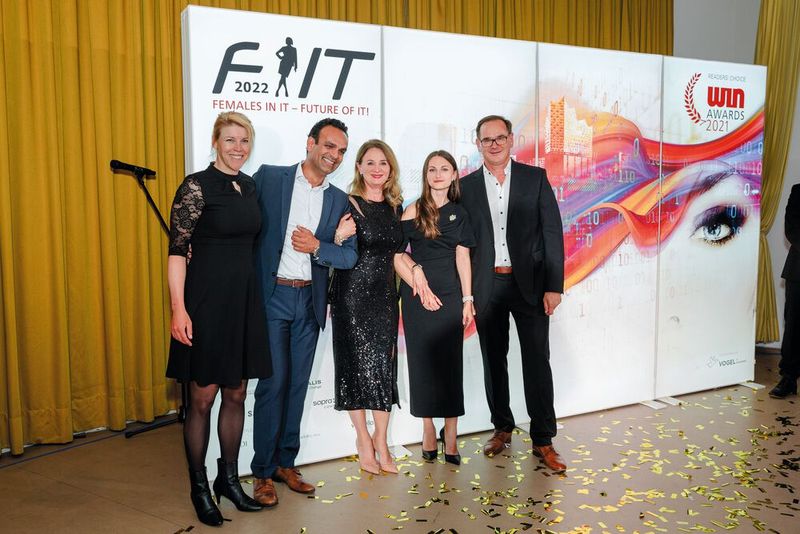 Durch die Tombola und die großzügigen Spenden von Fujitsu und den Vogel IT-Medien konnte der beachtliche Betrag von jeweils 2.500 Euro an zwei Hilfsorganisationen gespendet werden. Wir sagen vielen Dank! (Bild: www.hamann.photo)