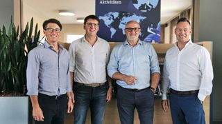 Geballte Kommunikations- und Kulturkompetenz für China und Asien: Matthias Bauer (v.li.), Gerd Kielburger (beide VCG) und Nils Horstmann (Eviom). (Bild: VCG)