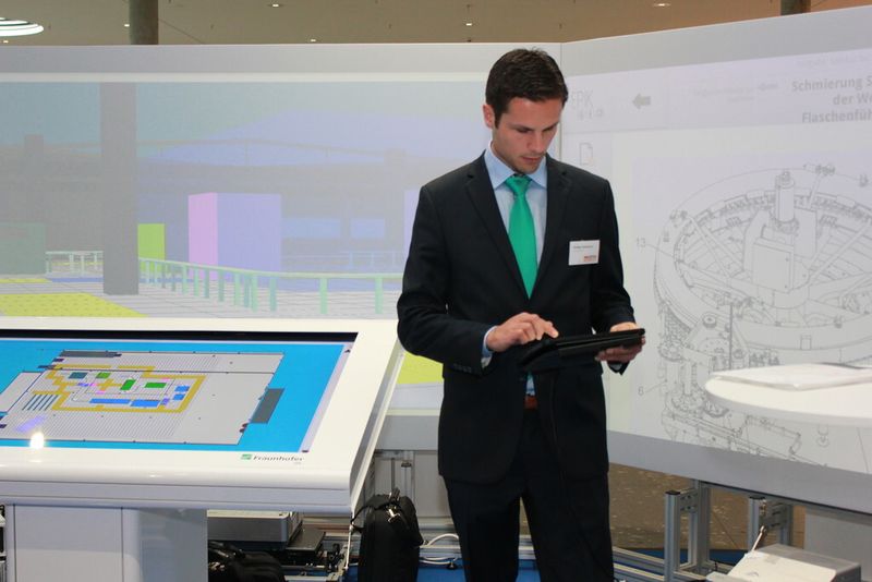 Die Menschen sollen im Rahmen von Industrie 4.0 zu „Dirigenten“ der Produktion werden. (Bild: Fraunhofer IPA)