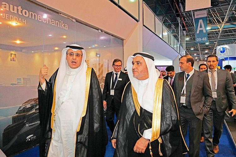 Waleed Wakid (links), Vice President des lokalen Partners der Messe Frankfurt, der Al Harithy Company for Exhibitions, und Zeyad Bin Bassam Al Bassam, Vice Chairman der Jeddah Chamber. (Peter Rehberg)
