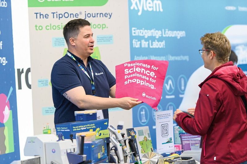 Wenn der Platz eng wird, gibt es auch bei zahlreichen Ausstellern noch weitere Taschen und Beutel dazu.     Mehr Infos zu den kommenden LAB-SUPPLY-Messen finden Sie auf www.lab-supply.info (Bild: Stefan Stark)