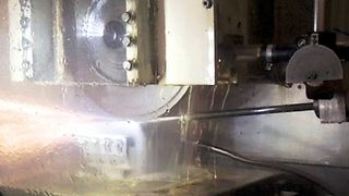 Außer hohen Werten für den Zeilenvorschub sind auch große Zustellungen möglich, sodass eine Steigerung der Produktivität nicht nur bei der Hartbearbeitung, sondern generell auch bei anderen Anwendungen, beispielsweise der Bearbeitung von Gussteilen, möglich ist.  (Bild: ISF)