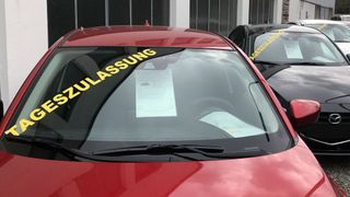 Die Eigenzulassungen bewegen sich in Deutschland weiter auf einem niedrigeren Niveau als im Vorjahr.  (Seyerlein/»kfz-betrieb«)