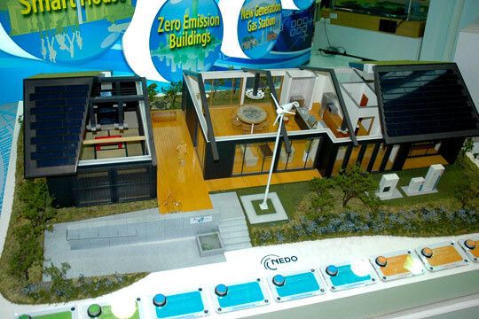 Nicht mehr ganz taufrisch, aber das Zero-Emission-Haus zieht nach wie vor die Besucher an. (Archiv: Vogel Business Media)