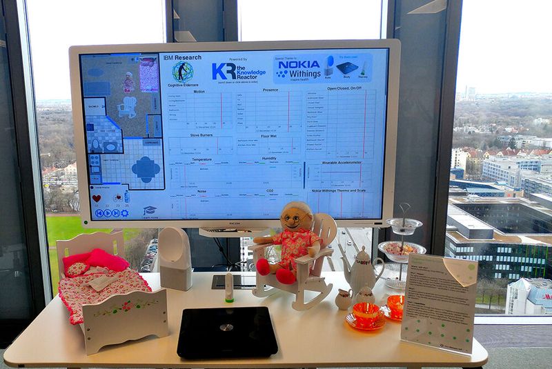 IoT-Geräte ermöglichen es älteren Menschen, viel länger als heute in ihrer vertrauten Umgebung zu bleiben und so ihre Lebensqualität zu erhöhen. Sie können zwischen normalem und außergewöhnlichem Verhalten unterscheiden und somit Pflegepersonal bei Bedarf alarmieren. (Bild: Harald Karcher)