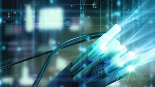 Um den Netzausbau weiter voranzutreiben, müssen auch Genehmigungsverfahren digitalisiert und beschleunigt werden (© m.mphoto - stock.adobe.com)