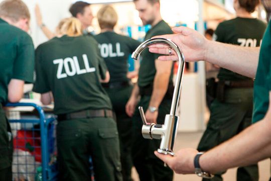 Von Produktpiraten hergestellte Armatur. Wenn es nur so etwas wäre. Leider bergen gefälschte Systeme oft Gefahren für die Anwender. Immerhin kann der VDMA vermelden, dass „nur“ noch gut die Hälfte der deutschen Maschinenbauer betroffen sind. Hier ein kleiner Lagebericht dazu ...(Bild:  F. Krüger)