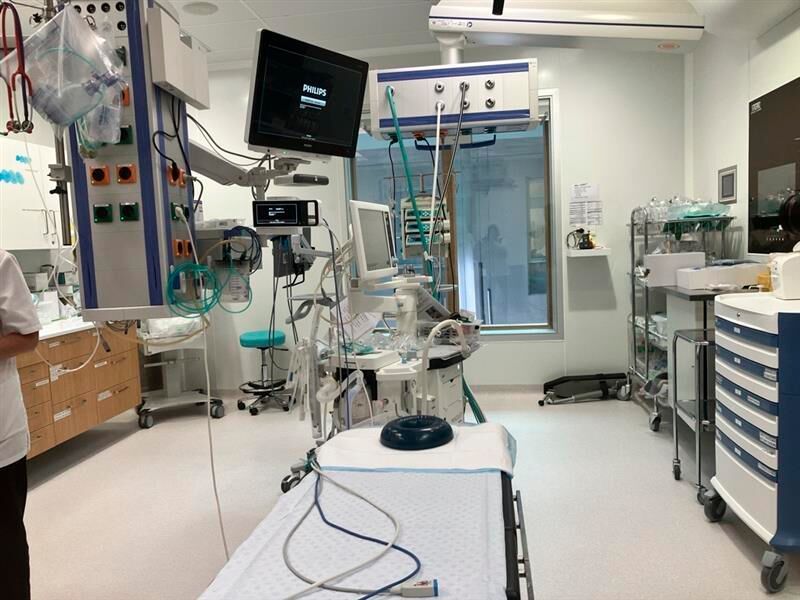 Das Kinderkrankenhaus ist besonders bekannt für die Behandlung von Frühgeborenen und von termingerecht geborenen Kindern. Außerdem beschäftigen sich die Fachkräfte zum Thema Genomik in der Intensivmedizin und schnelle Genomsequenzierung bei Neugeborenen.  (Bild: © Serina Sonsalla)