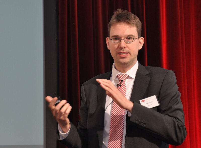 Advanced solutions are often only deployed on existing production lines and then only once the efficiency gains have been demonstrated. “It would make more sense to consider these systems back in the engineering phase,” pointed out Dr. Olaf Kahrs at the Namur General Meeting.  (Picture: PROCESS)