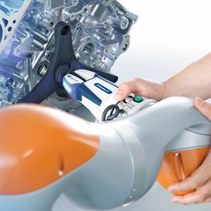 Schunk-MRK-Greifer verleihen Cobots die nötige Fingerfertigkeit und schützen vor Verletzungen.