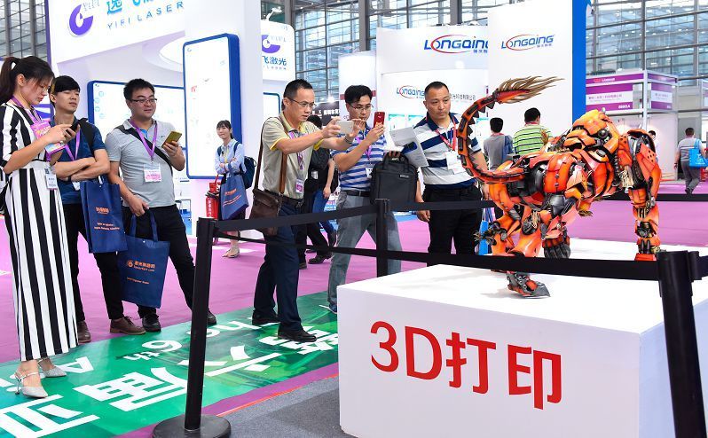 Die Laserfair wird seit 2015 von Shenzhen XZQ Information Science and Technology Co. Ltd. mit Unterstützung der Guangdong Laser Industry Association und der Shenzhen Laser Intelligent Manufacturing Industry Association ausgerichtet.  (Deutsche Messe AG)