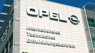 Die überzähligen Beschäftigten am Opel-Stammsitz Rüsselsheim verlassen in Scharen den PSA-zugehörigen Autohersteller.  (Opel)