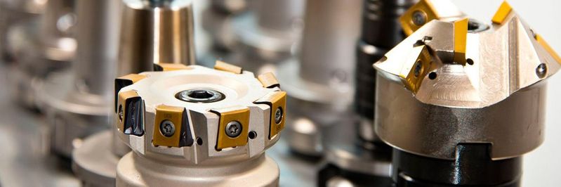 Die internetbasierte Vernetzung erfordert, dass Maschinen und ihre Komponenten als Datenquellen eine maschinenlesbare Selbstbeschreibung mitbringen. (Bild:   / CC0)