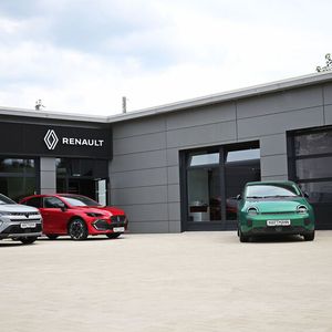 Das Autohaus verfügt über eine Bruttogrundfläche von rund 840 Quadratmetern.(Bild:  Renault)