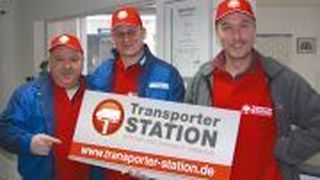 Sind vom neuen Servicemodell für Transporter überzeugt: Matthias Schäfer, Peter Dörr und Wolfgang Kosanke (v. li.) von HFT Riedstadt.  (Foto: HFT)