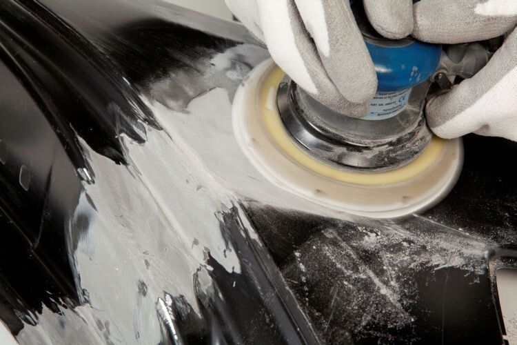 Auch Schleifen geht. (Foto: Henkel)