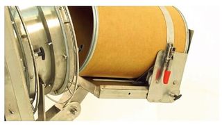 Mit der neuen Drum Dock Station ist die Handhabung und der Transfer von Pulvern einfacher und sicherer als je zuvor. (Bild: De Dietrich Process Systems)