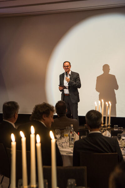 … das Wort an Werner Nieberle, Geschäftsführer der Vogel IT-Medien GmbH und Initiator der IT-Awards, zu übergeben. (Dominik Sauer / VIT)