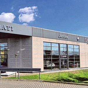 Neben Maserati vertritt Jacobs in Eschweiler auch Lotus – Vertrieb und Service.(Bild:  Jacobs)
