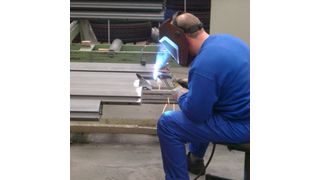 Mit der Integration der Metallbau Nick GmbH bietet Pfenning Logistics seinen Kunden einen Mehrwert. Bisher fremd vergebene Teilbereich der Stahlbearbeitung können so künftig in Eigenleistung erbracht werden. Bild: Pfenning Logistics (Archiv: Vogel Business Media)