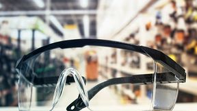 Les grades de PC Panlite hautement transparents de Teijin, désormais disponibles chez Ultrapolymers, répondent à des exigences de qualité strictes. (Bild: vadish / Adobe Stock)