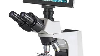 Durchlichtmikroskop der OBL-Serie mit Tablet (Bild: Kern)