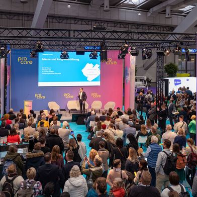 Die Pro Care feierte am 11. und 12. Februar 2025 ihre Premiere auf dem Messegelände in Hannover – mit 5.400 Teilnehmerinnen und Teilnehmer aus ganz Deutschland.  (Bild: © Rainer Jensen / Deutsche Messe)