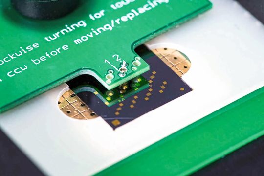 Passiver Prober zur halbautomatisierten Messung mit Stand zu Projektbeginn. Dieser Prober soll mit Messelektronik, Software erweitert werden, so dass unkompliziert und automatisiert Materialbewertungen durchgeführt werden können.(Bild:  Fraunhofer IPMS)