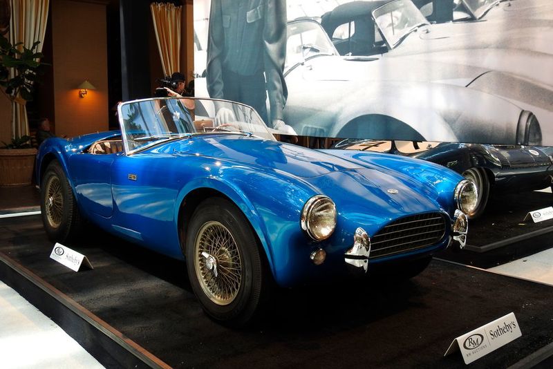 Die Erfolgsformel „schnell, offen, schön, selten“ bleibt auch in diesem Jahr gültig, wie hier bei der Shelby Cobra. (Classic-Analytics)