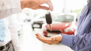 Wie es mit den Neuanmeldungen von Autos in der EU aussieht, haben Analysten jetzt betrachtet. Demnach läuft es eher zäh, auch wenn die Anmeldezahlen bei Elektroautos im Vergleich zum Vorjahr deutlich angestiegen sind. Hier die Details ... (Bild: Kesselmann)