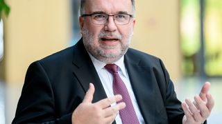 Siegfried Russwurm, BDI: „Unsere industriellen Wertschöpfungsketten stehen angesichts der im internationalen Vergleich ungewöhnlich hohen Stromkosten unter extremen Druck.“ (Bild: Christian Kruppa)