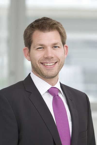 Florian Hermle, Geschäftsführer der Balluff GmbH: „Mold-ID macht den Einsatz von Spritzgießwerkzeugen rückverfolgbar und liefert so die objektive Datenbasis für eine zustandsorientierte Wartung. Diese sorgt für eine verbesserte Auslastung der Werkzeuge bei verlängerten  Standzeiten und hilft die Prozessqualität, Produktivität und Wirtschaftlichkeit nachhaltig zu steigern“. (Bild: Balluff / MPDV)