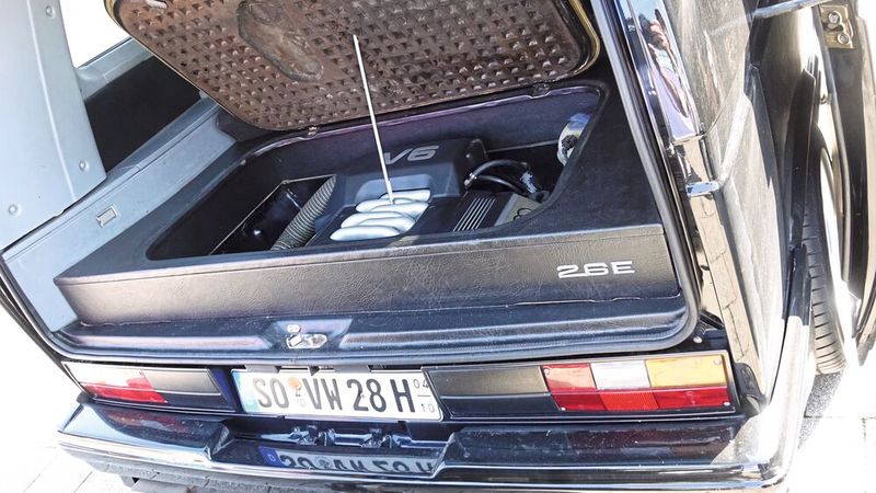 Wegen der eher verhaltenenen Motorisierung ab Werk waren Volkswagens Busse schon immer dankbare Objekte für den Einbau von Fremdmotoren. (Bild: Dominsky – VCG)