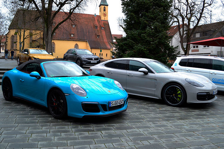 Porsche darf bei einer Automobilveranstaltung im Schwabenländle natürlich nicht fehlen. (Seyerlein / »kfz-betrieb«)