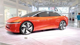 VW hat in Berlin eine neue Ausstellung eröffnet. Die jüngste Konzeptstudie „I.D. Vizzion“ stand bei der Namensgebung Pate. (Volkswagen)