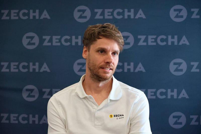 Stephen Rapp, Leitung Produktmanagement/Anwendungstechnik, gibt einen Überblick über die aktuellen Produktinnovationen. (Bild: Maschinenmarkt/rw)