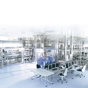 Im neuen Gebäude wird der monoklonale Antikörper Trastuzumab in großem Maßstab biotechnologisch hergestellt.