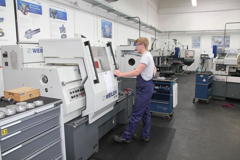 Unter dem Motto „Mehr Wert – mehr Wissen – mehr Weiler“ lud der Maschinenbauer Weiler am 24. und 25. Juni zu seinen Industrie- und Ausbildungstagen. (Bild: Sonnenberg)