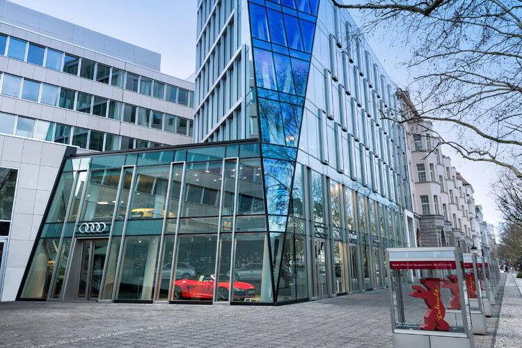 Auf dem Berliner Kurfürstendamm hat Audi seine erste digitale Filiale in Deutschland eröffnet. (Foto: Audi)