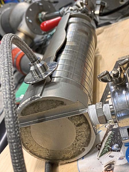 Die Bremsstaub-Partikel werden von einem 13-stufigen Kaskadenimpaktor gesammelt.  (Bild: Empa)