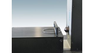 Präzise und effizient: Federal-Mogul Powertrain und NanoFocus AG haben gemeinsam ein berührungsloses, automatisiertes Messverfahren für die Produktionskontrolle und Qualitätssicherung in der Kolbenringfertigung entwickelt. (NanoFocus AG)