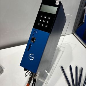 Die 6. Generation der Antriebsregler (SB6) von Stöber ist ausgelegt für die steigenden Anforderungen in der Automatisierung und im Maschinenbau. Auf der all about automation hat Stöber das neue Sicherheitsmodul SX6 präsentiert. Es erweitert das Funktionsspektrum der drei Antriebsregler SB6, SC6 und SI6 um zahlreiche Sicherheitsfunktionen. Angesteuert wird es über Ethercat. Ein besonderes Highlight ist, das bei Mehrachs-Reglern die STO-Funktion für jede Achse individuell aktiviert werden kann. (Bild:  Jeremy Streiff)