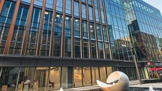 Das neue Gebäude in Shanghai bietet auf rund 4200 m² moderne Arbeitsplätze für über 100 Mitarbeiter und vereint auf sieben Stockwerken die Divisionen Automotive Research & Test, Sensor Technology und Industrial Process Control. (Kistler-Gruppe)