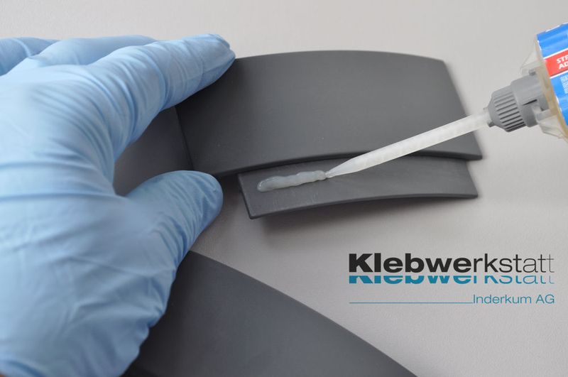 Für jedes Material den passenden Klebstoff (Bild: Klebewerkstatt Inderkum AG)
