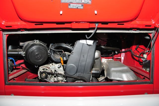 ...mit einem wassergekühlten „Total-Flex“ 1,4-Liter-Motor mit 59kW/80PS. Er verträgt sowohl Benzin als auch Ethanol. (Foto: Dominsky)