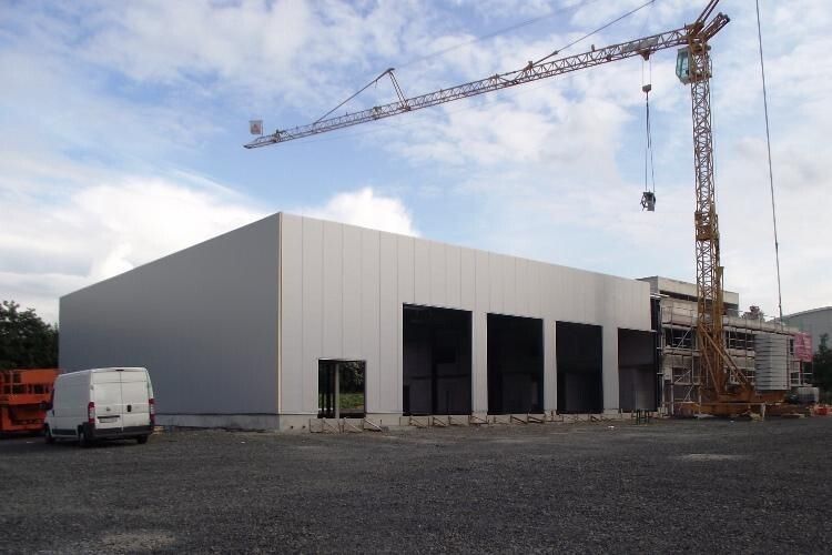Die Bauzeit für das neue Nutzfahrzeug-Servicecenter betrug neun Monate. (Foto: TVS)