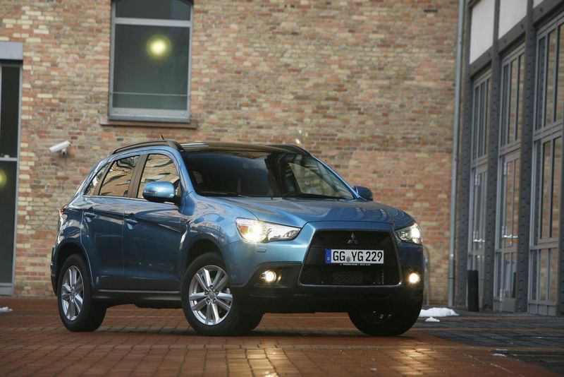 Das gelingt vielmehr der Front mit ihrem brachialen Kühlerschlund. Dagegen wirkt selbst ein Audi Q7 dezent. (Archiv: Vogel Business Media)