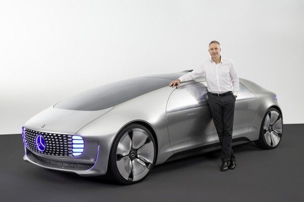Mercedes-Benz F 015 - Luxury in Motion: Steffen Koehl, Leiter Advanced Design Global / Strategisches Design (Mercedes-Benz)