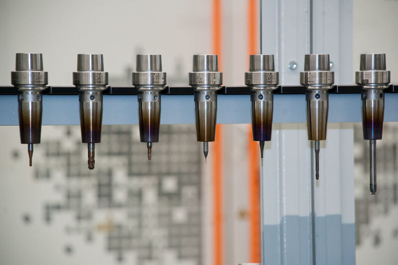 Die in den Vergleichstets bei Festo Polymer in St. Ingbert untersuchten Hitachi-Tool-Fräser im Ganzen. (MMC Hitachi Tool / W. Bahle)
